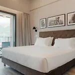 Dorato Marina - Lakefront فندق