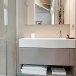 Dorato Marina - Lakefront فندق