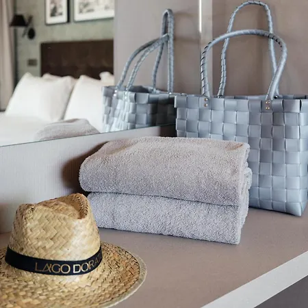 Hotel Dorato Marina - Lakefront *