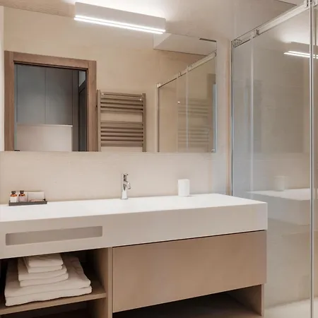 Dorato Marina - Lakefront