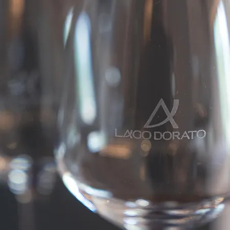 Dorato Marina - Lakefront Lodge Colico