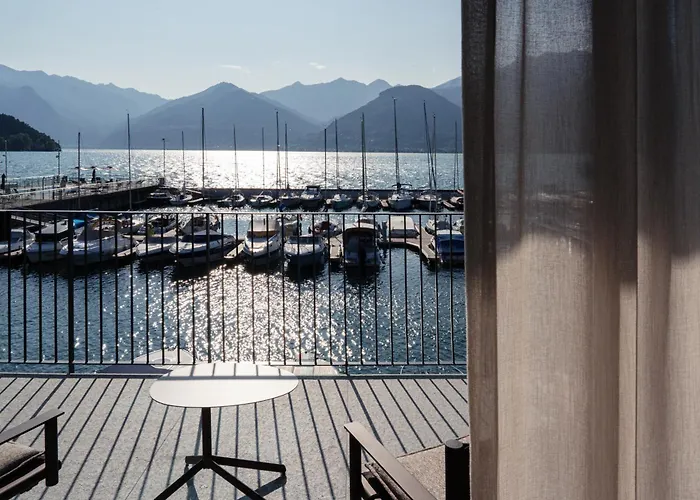 Dorato Marina - Lakefront