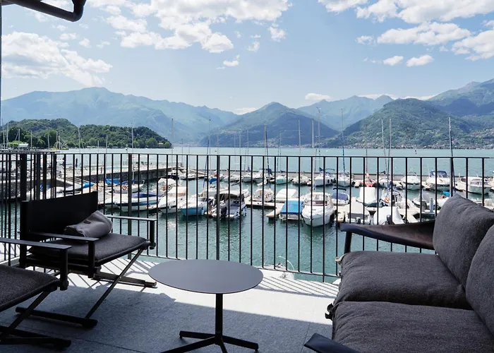 Dorato Marina - Lakefront Hotel *