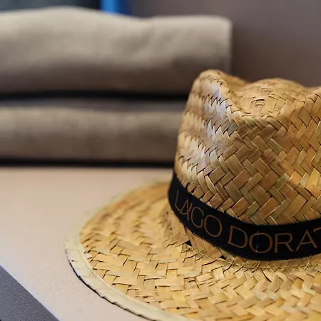 Lodge Dorato Marina - Lakefront *