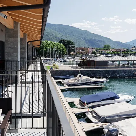 Lodge Dorato Marina - Lakefront Colico