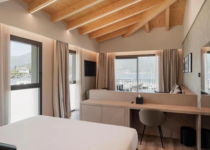 Hotell Dorato Marina - Lakefront *