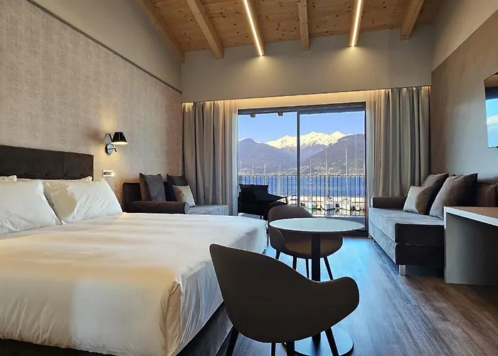 Ξενοδοχείο Dorato Marina - Lakefront Colico